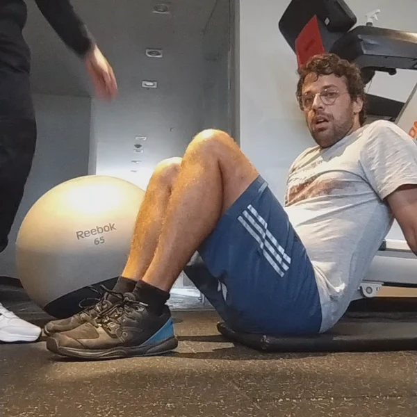 Sesión de entrenamiento personal en MUTATIO